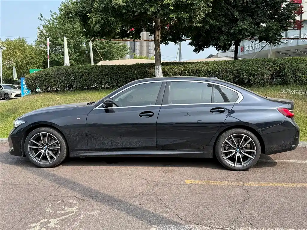 BMW 3 Series 2025
