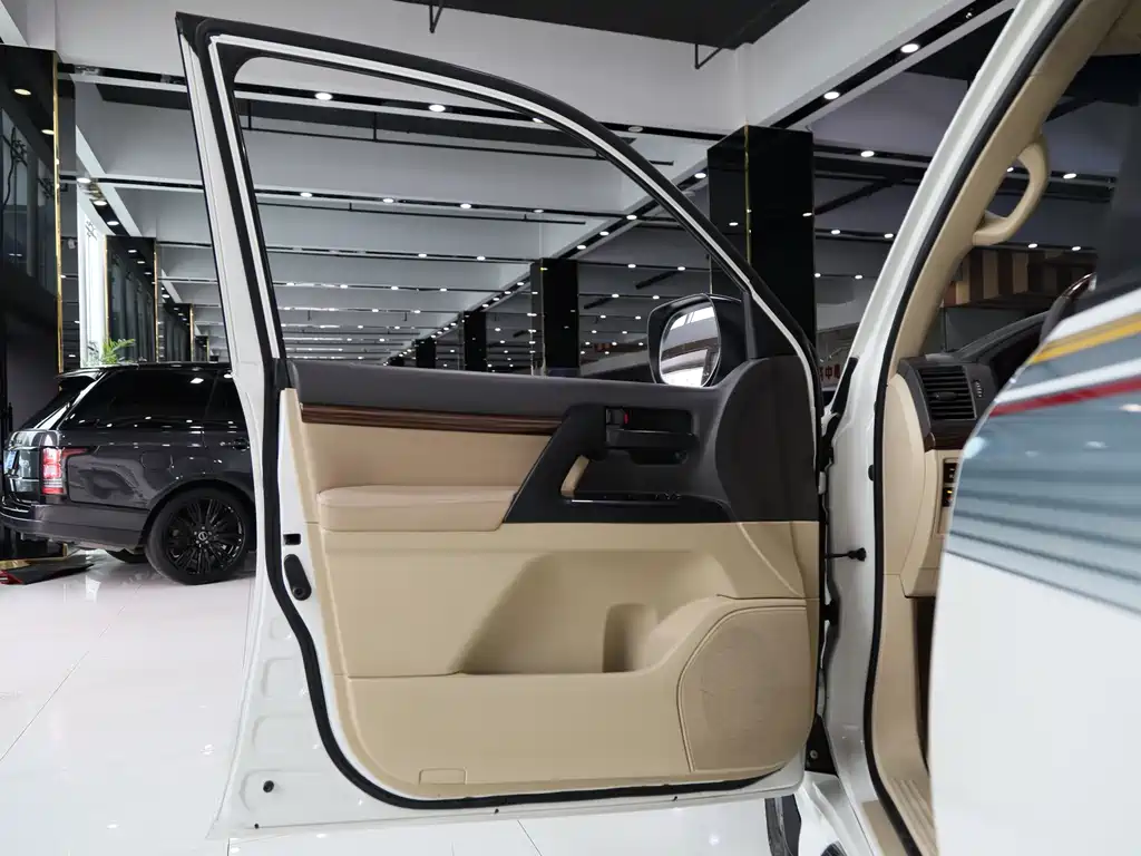 Toyota Land Cruiser 2016 — фото 6
