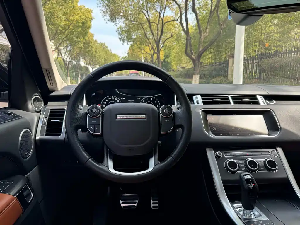 Land Rover Sport 2017 — фото 13
