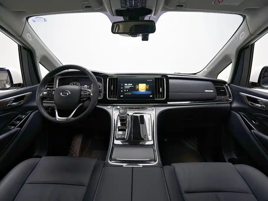 GAC Motor Trumpchi M8 2022 — фото 12