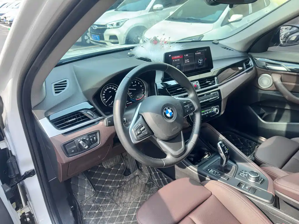 BMW X1 2022 — фото 7