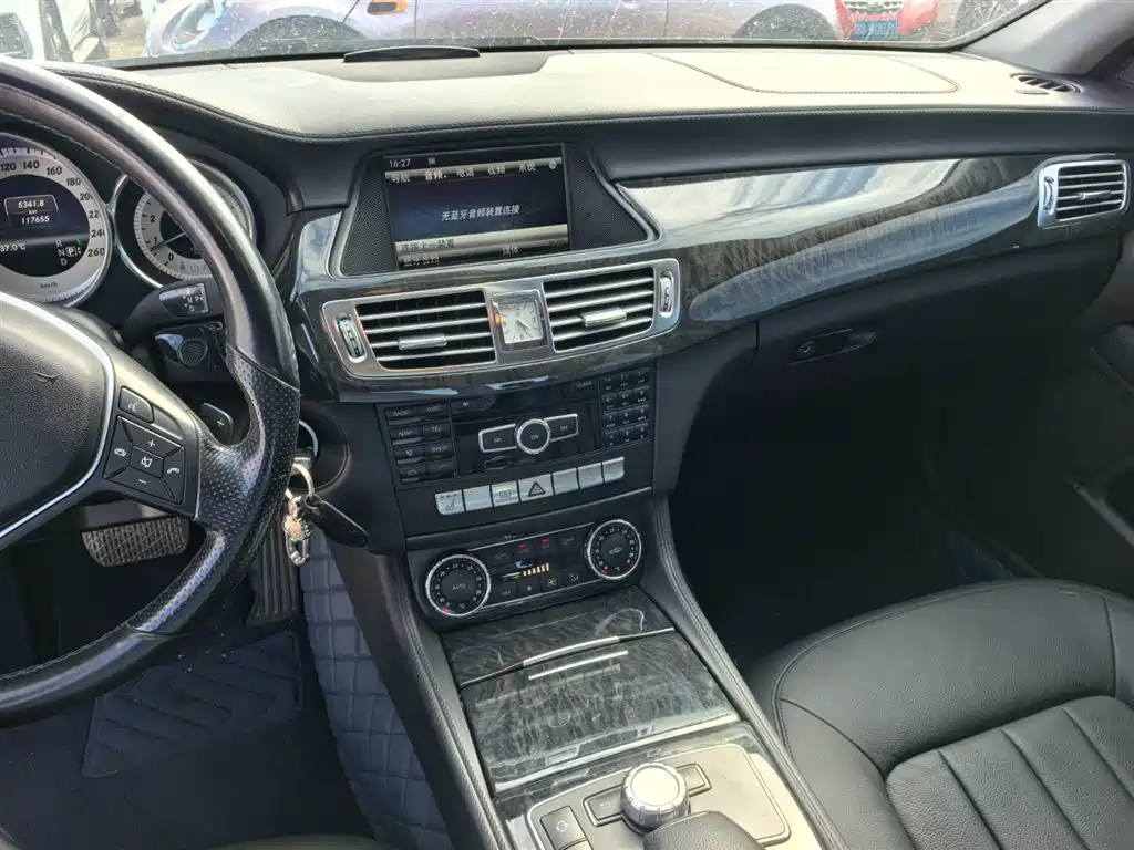 Mercedes-Benz CLS 2013 — фото 14