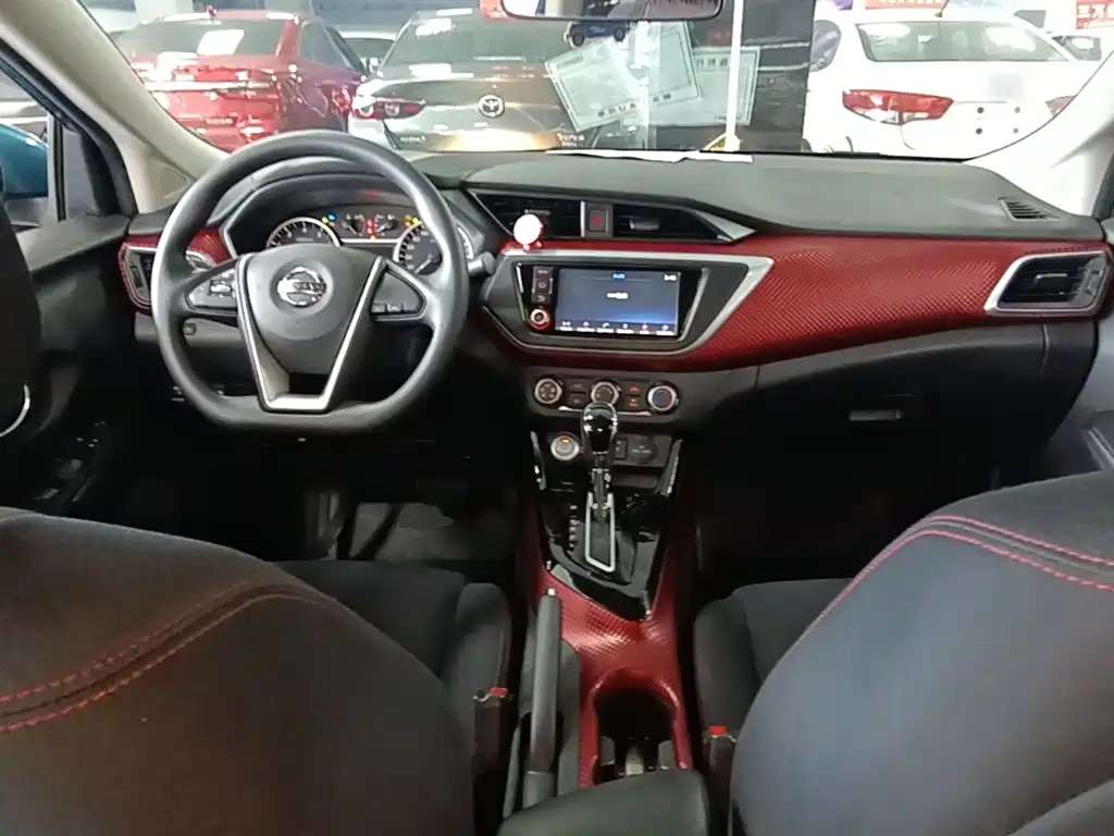 Nissan Bluebird 2018 — фото 10