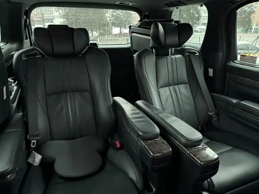 Toyota Alphard 2022 — фото 4