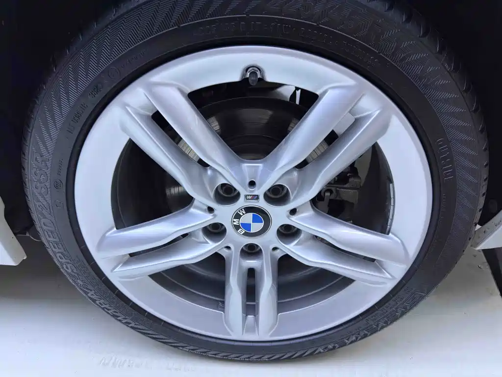 BMW 1 Series 2022 — фото 13