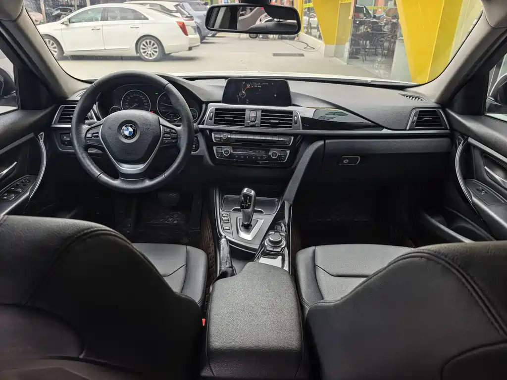 BMW 3 Series 2016 — фото 8