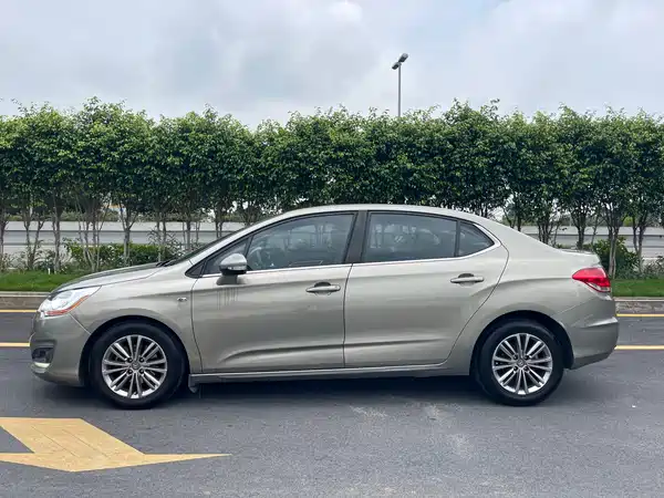 Citroën C4L 2014