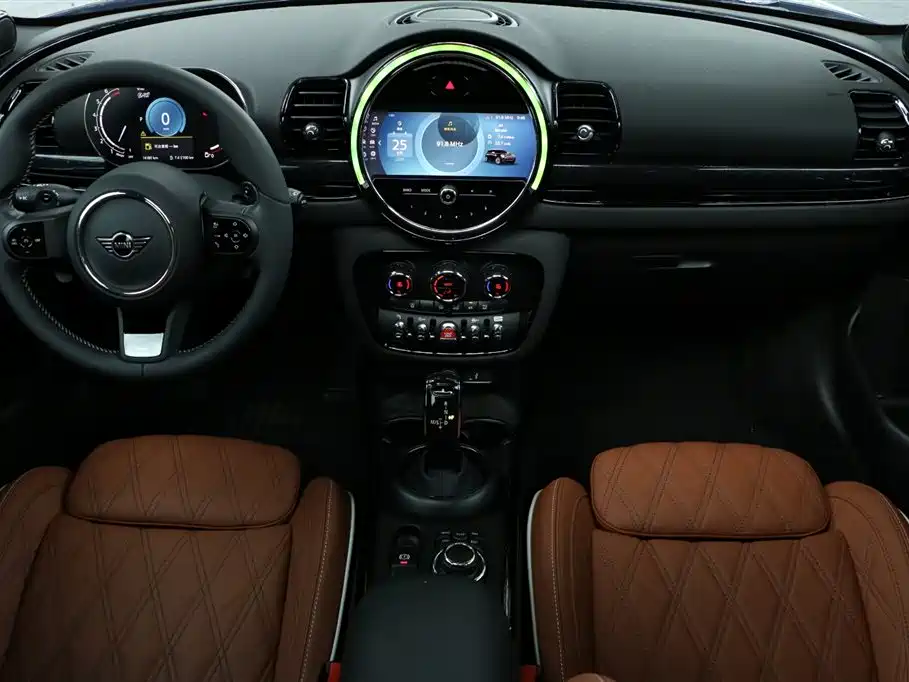 MINI Clubman 2023 — фото 24