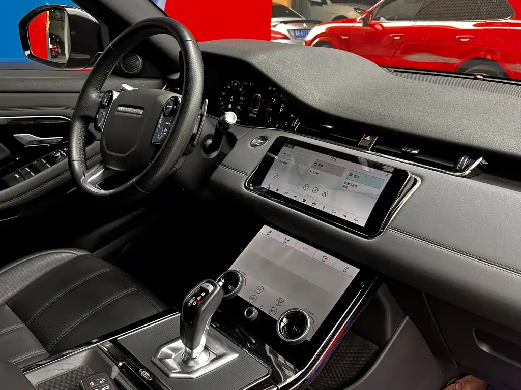 Land Rover Evoque 2020 — фото 29