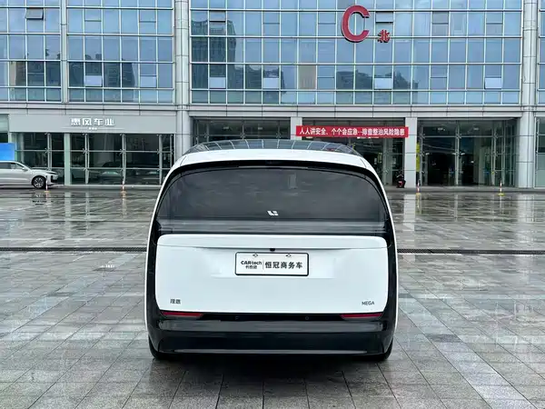 Li Auto MEGA 2025