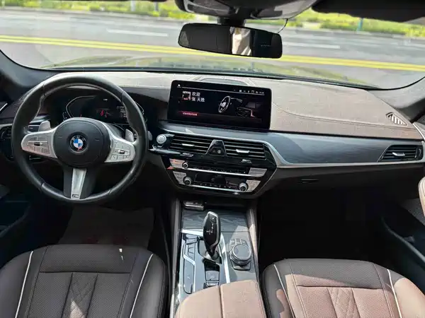 BMW 5 Series 2023