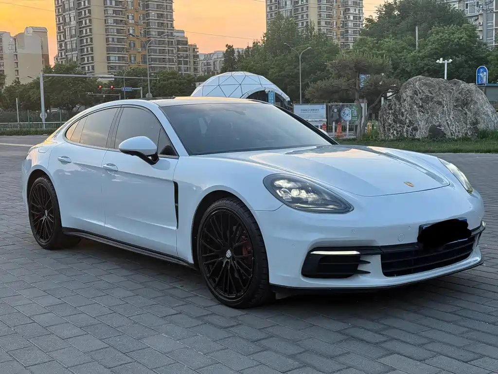 Porsche Panamera 2019 — фото 3