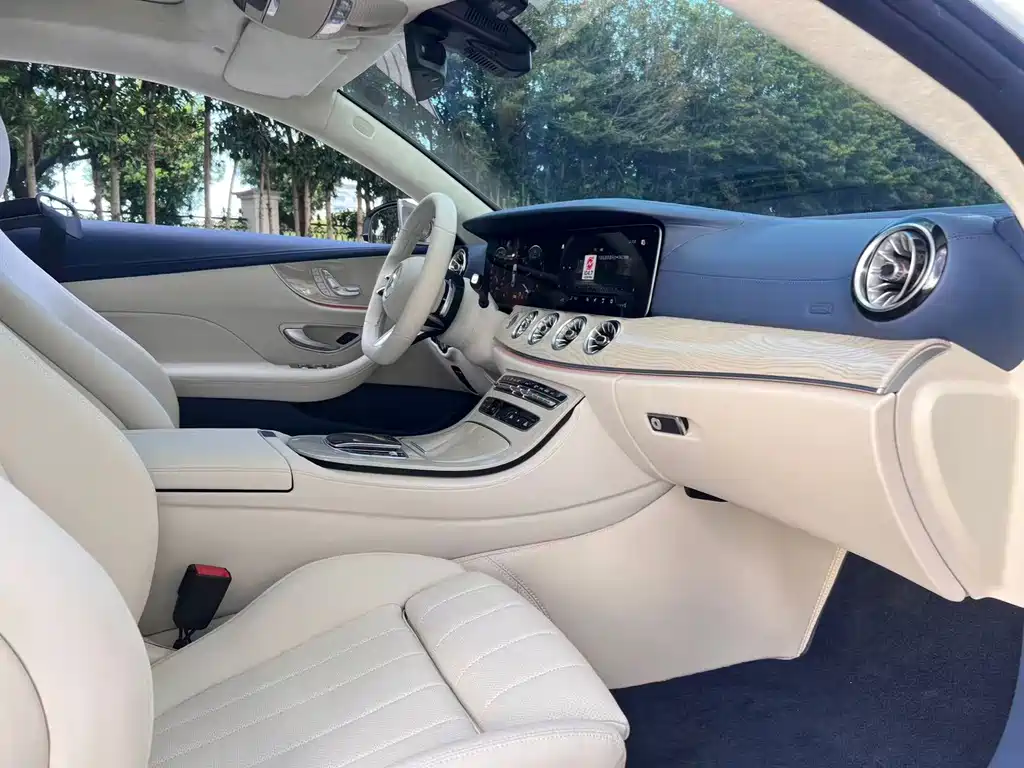 Mercedes-Benz E-Class 2021 — фото 15