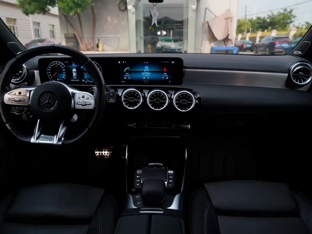 Mercedes-Benz CLA AMG 2022 — фото 18