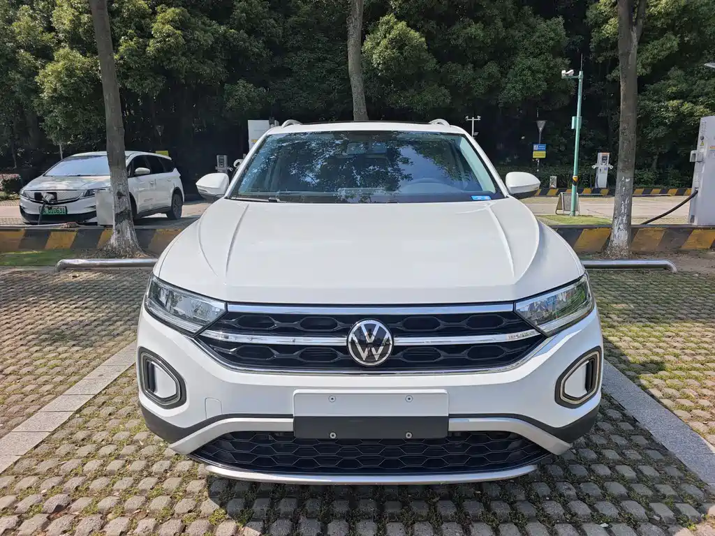 Volkswagen T-Roc 2024 — фото 2