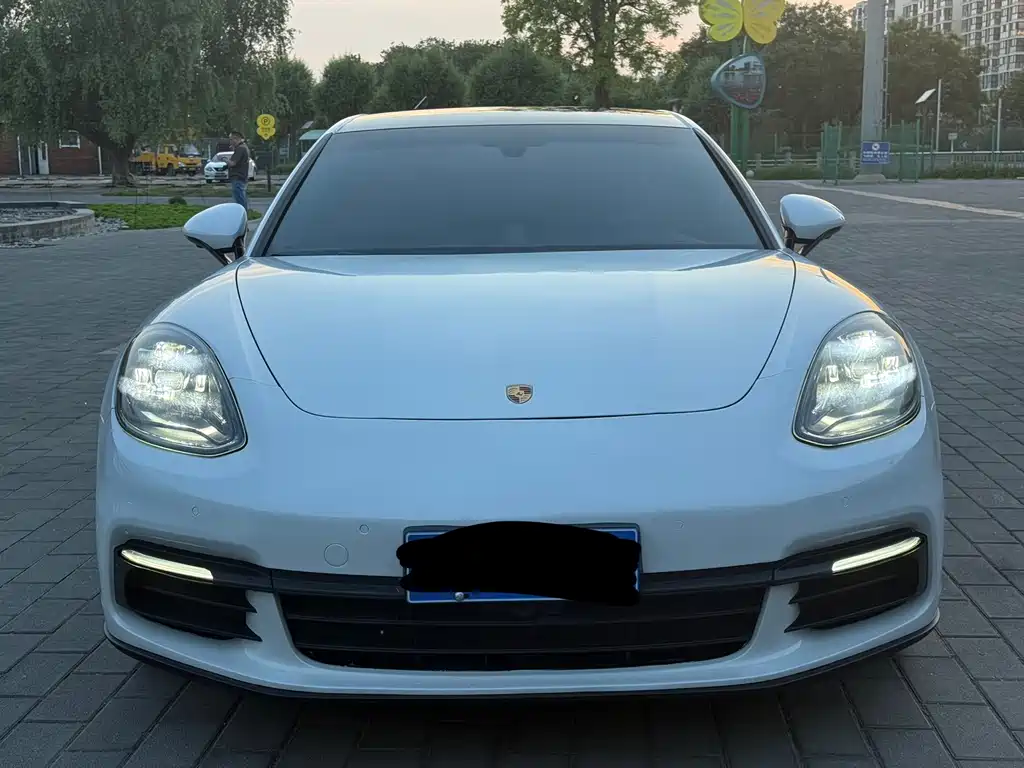 Porsche Panamera 2019 — фото 2