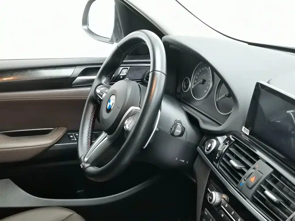 BMW X3 2017 — фото 23