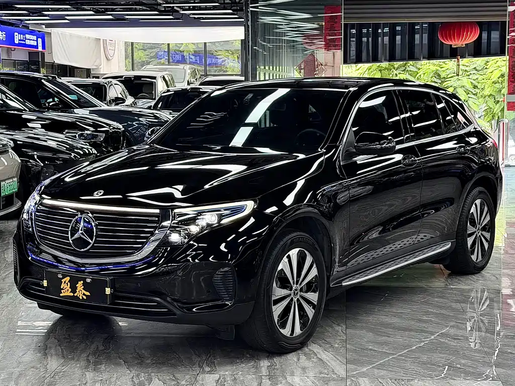 Mercedes-Benz EQC 2022 — фото 1