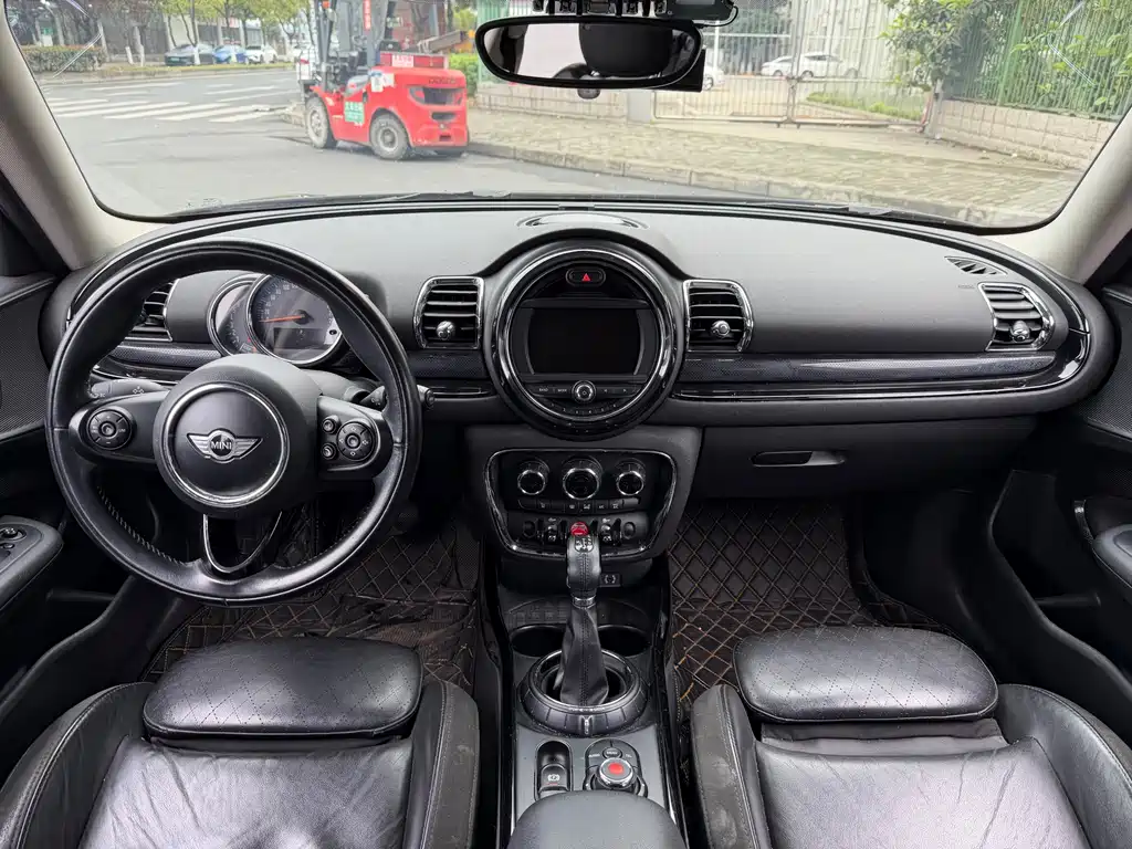 MINI Clubman 2016 — фото 11