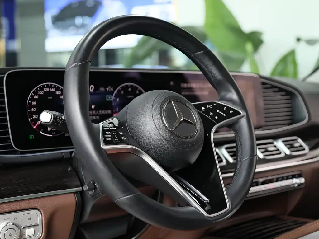 Mercedes-Benz GLE 2025 — фото 8