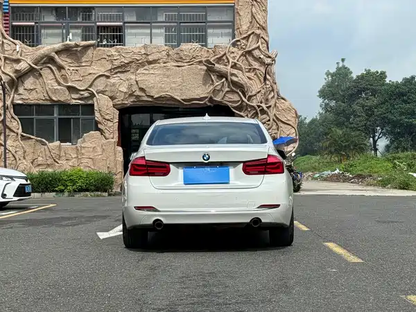 BMW 3 Series 2016