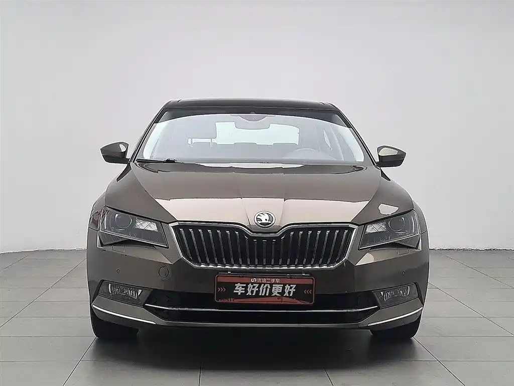 Skoda Superb 2017 — фото 3