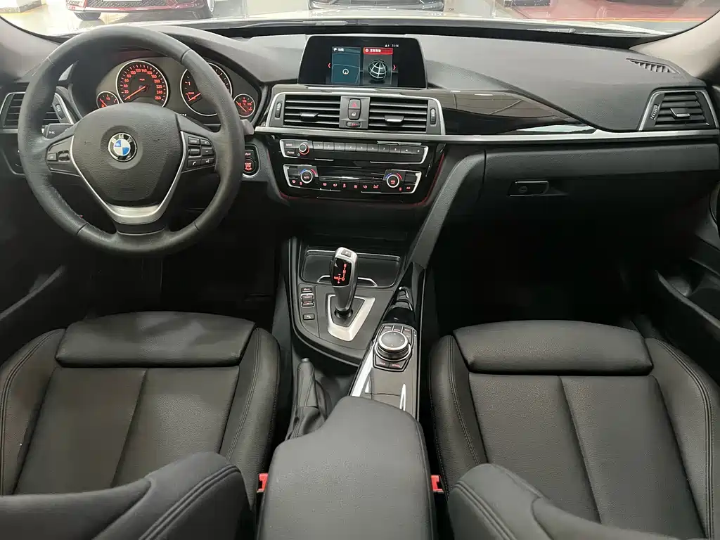 BMW 3 Series GT 2019 — фото 14