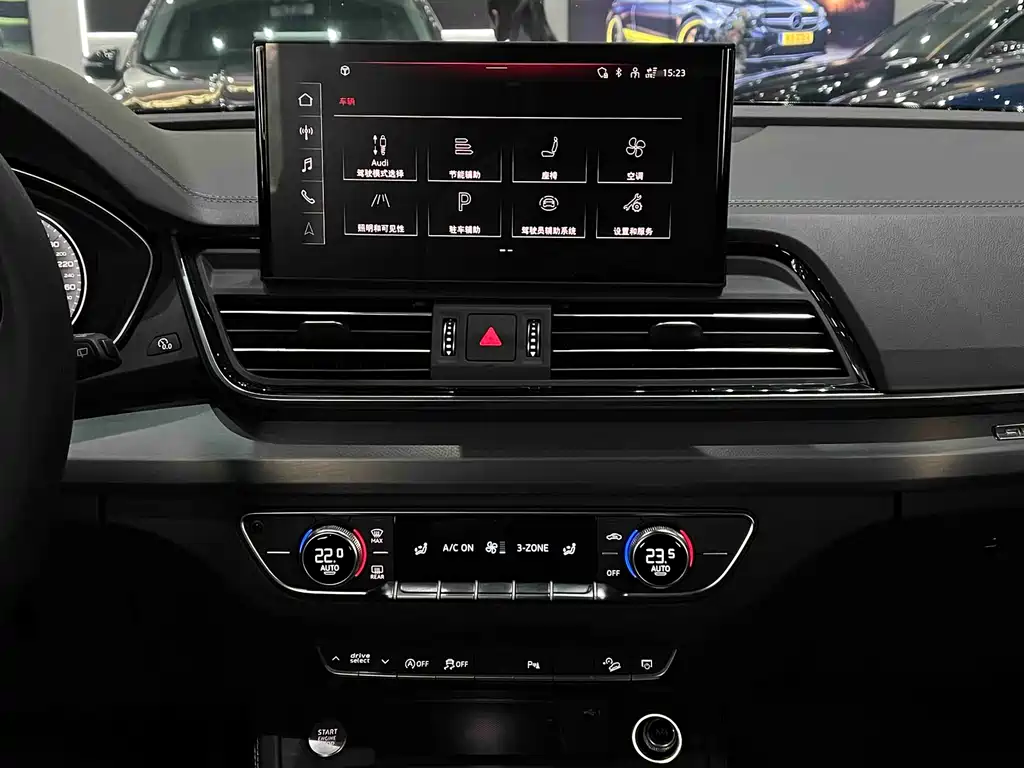 Audi Q5L 2023 — фото 14