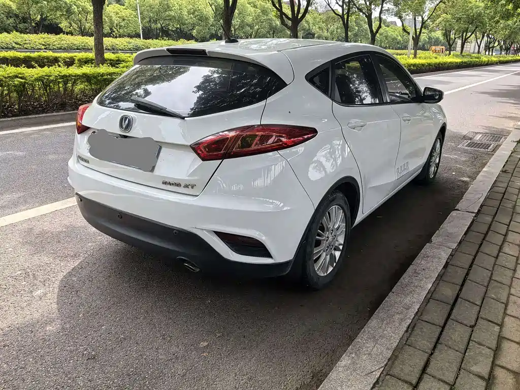 Changan Eado XT 2014 — фото 8