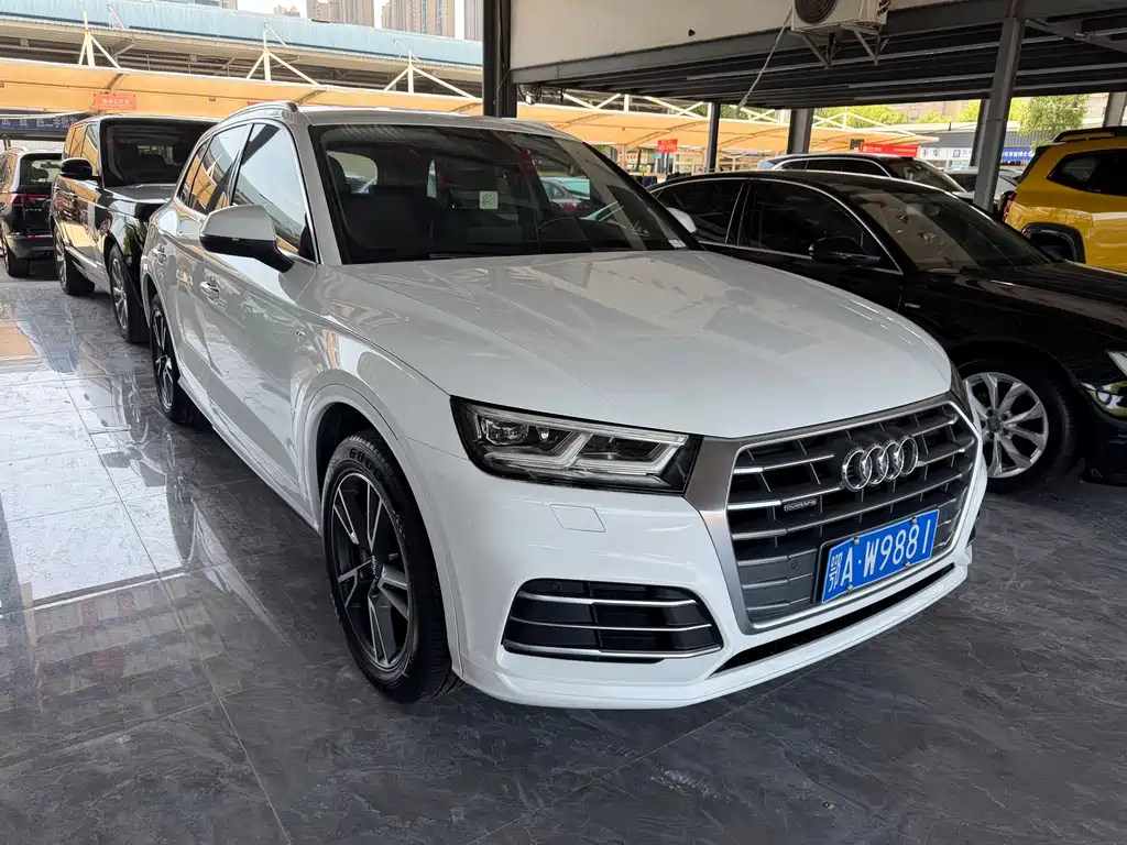 Audi Q5L 2019 — фото 3