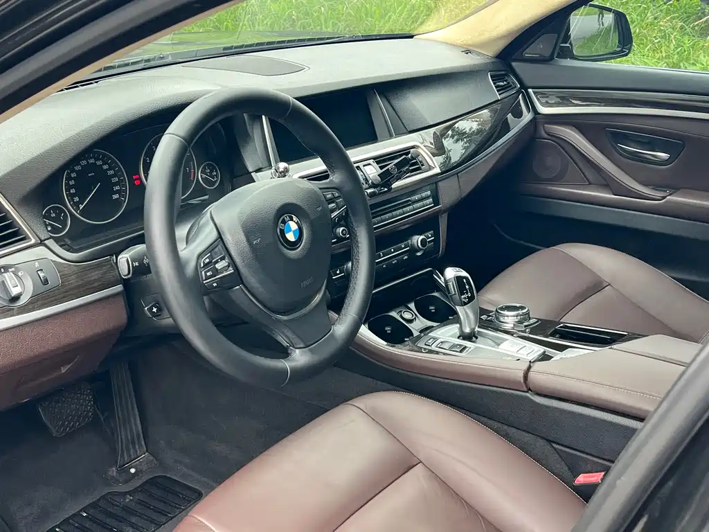 BMW 5 Series 2013 — фото 9