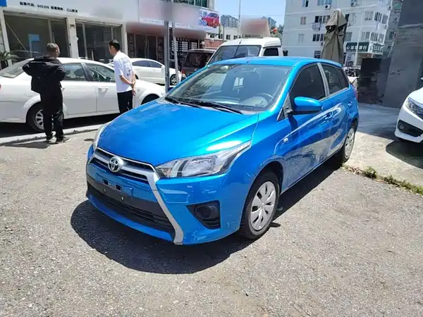 Toyota Yaris L 2015