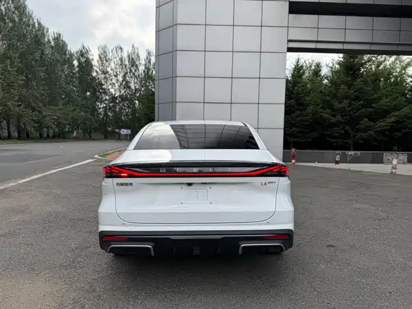 Geely Galaxy L6 2025