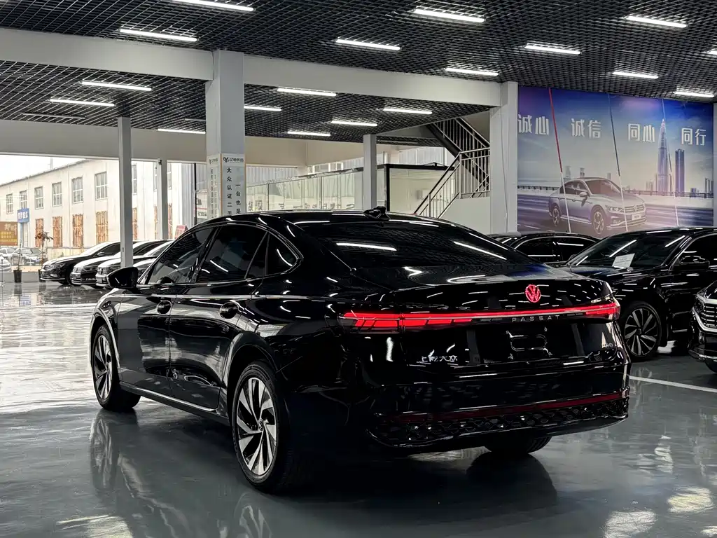 Volkswagen Passat 2025