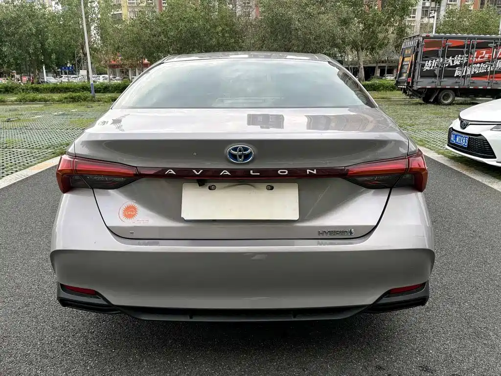 Toyota Avalon 2019 — фото 8