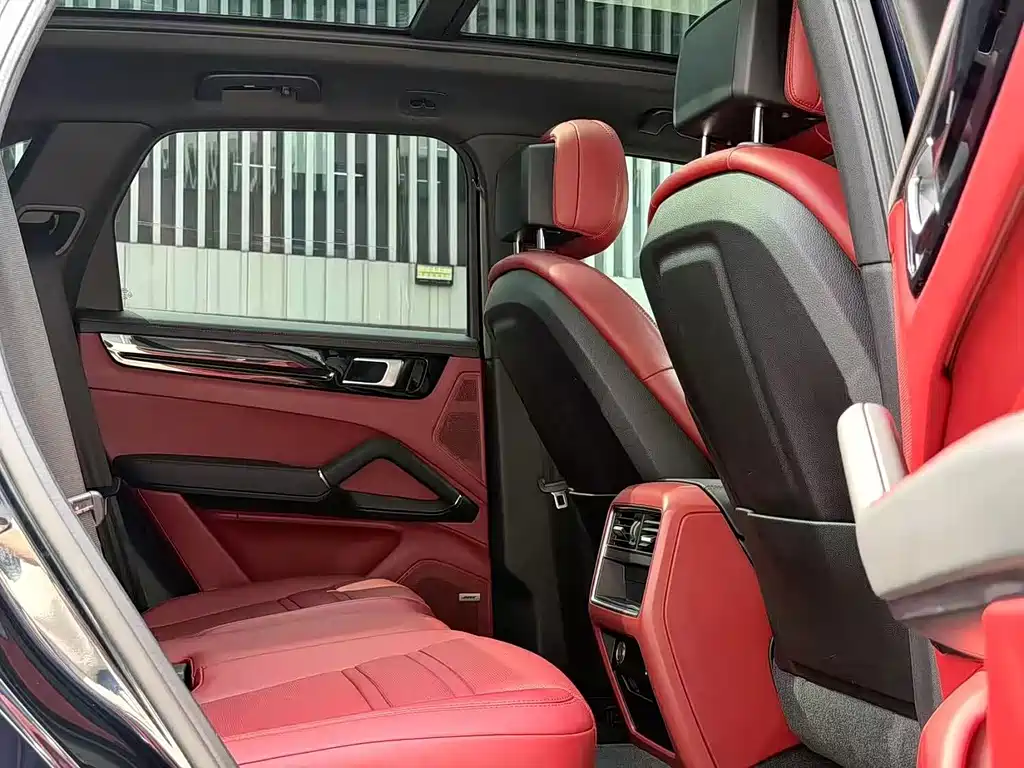 Porsche Cayenne 2020 — фото 10