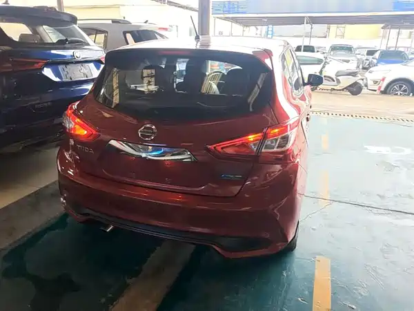 Nissan Tiida 2016