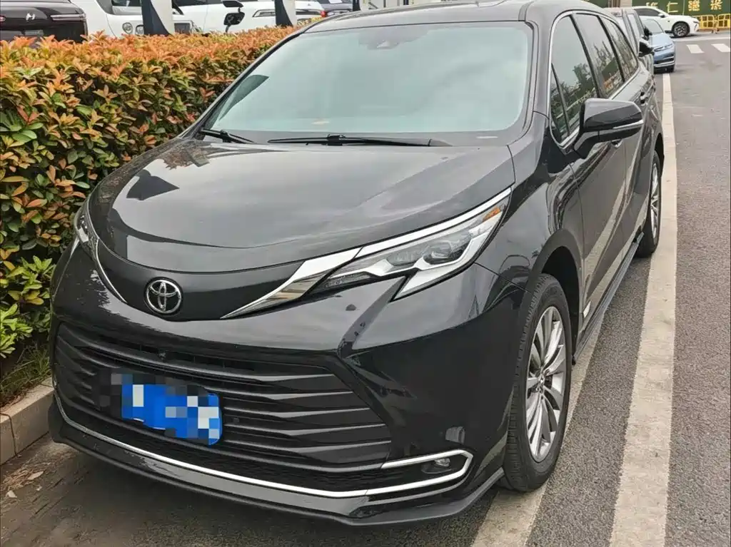 Toyota Sienna 2024