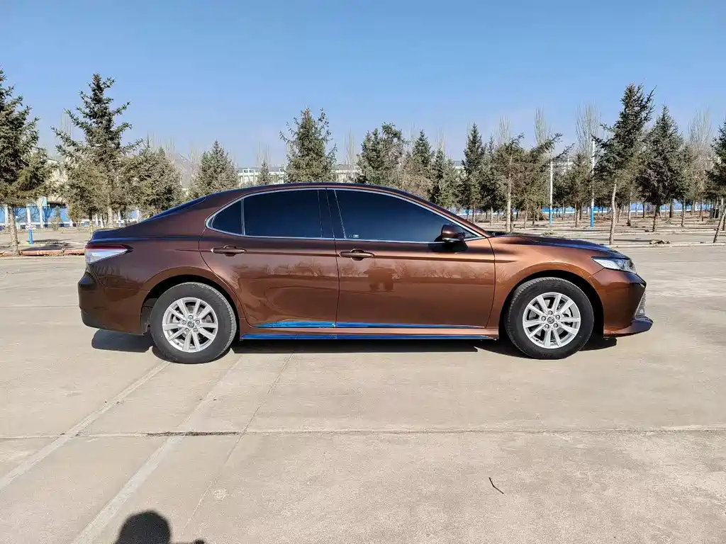 Toyota Camry 2018 — фото 8