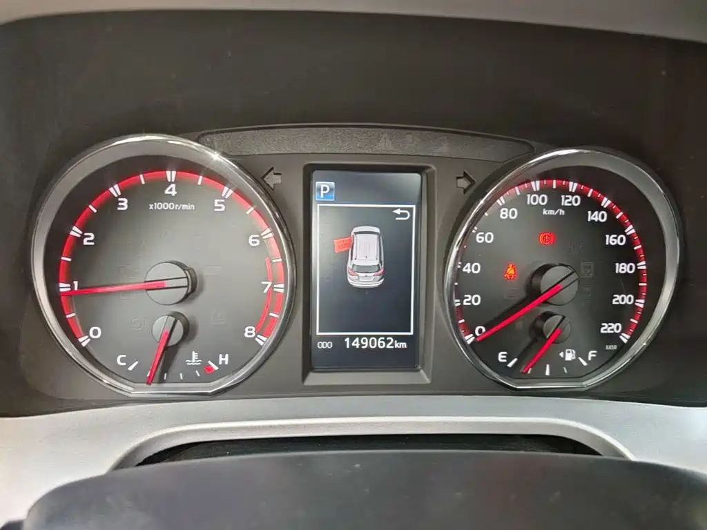 Toyota RAV4 2016 — фото 12