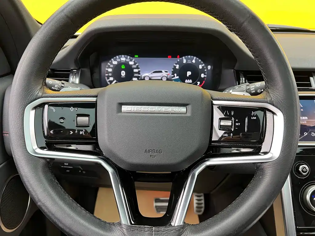 Land Rover Discovery Sport 2023 — фото 11