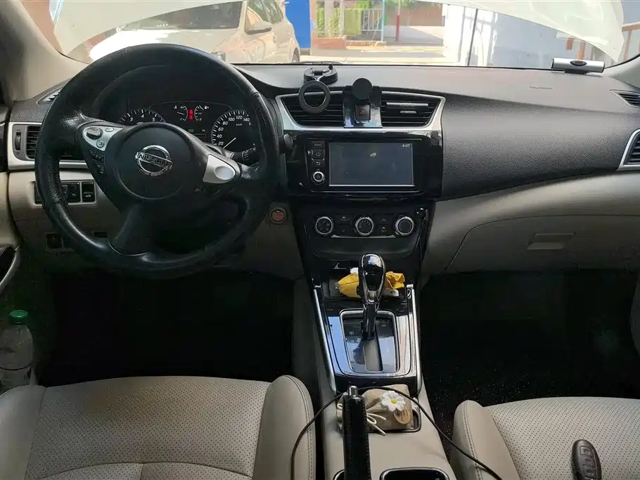 Nissan Sylphy 2017 — фото 13