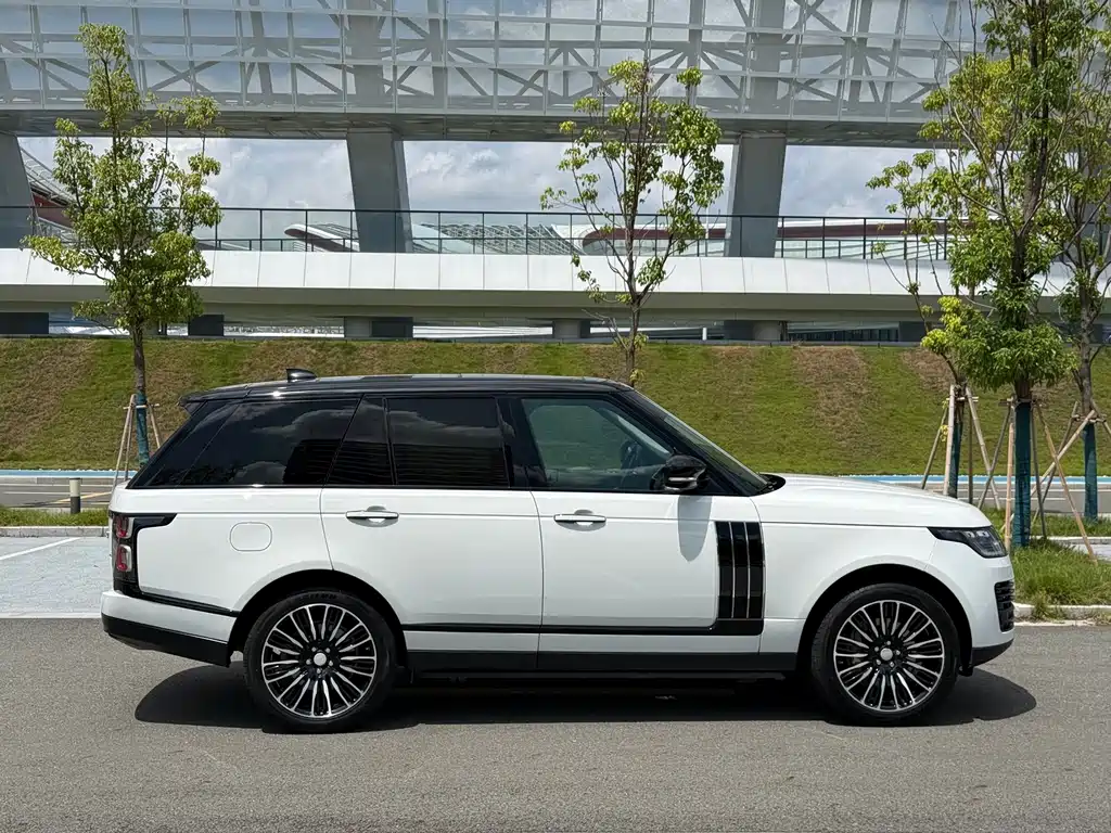 Land Rover Range Rover 2020 — фото 8