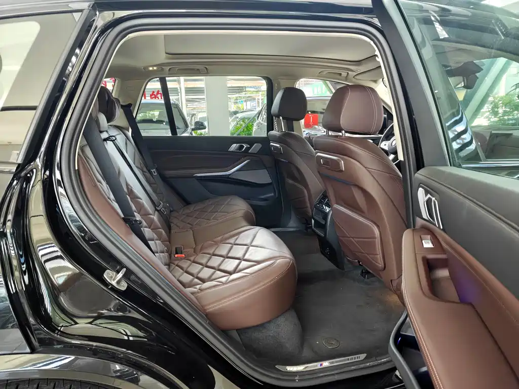BMW X5 2025 — фото 15