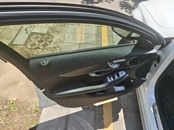 Mercedes-Benz C-Class 2019