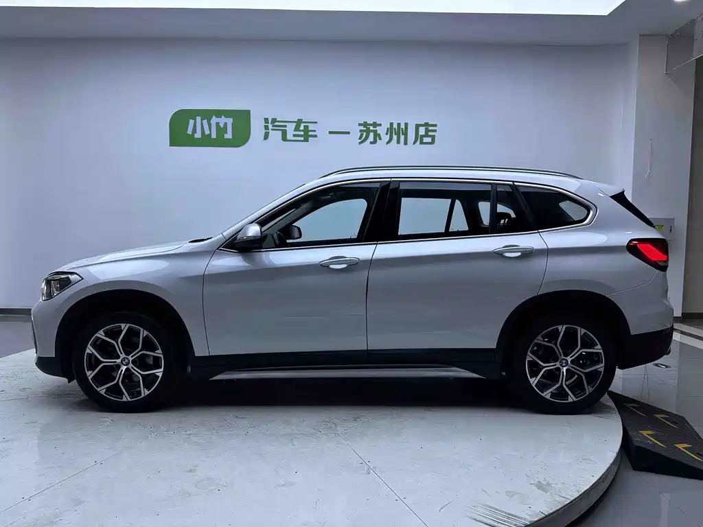 BMW X1 2022 — фото 8