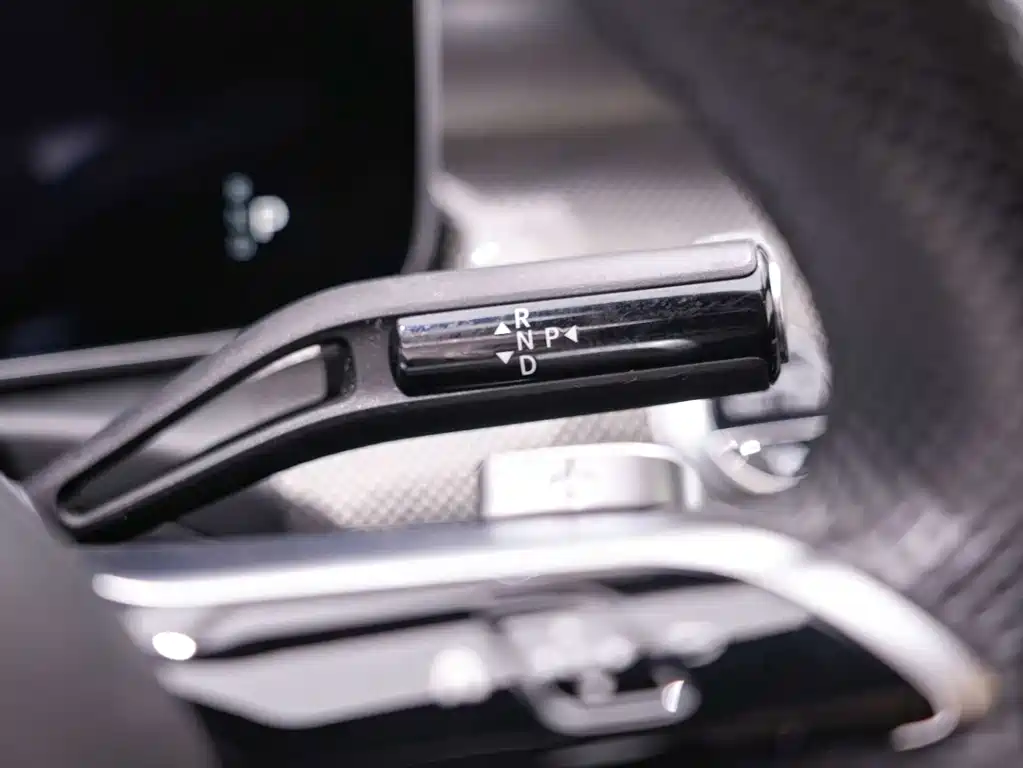 Mercedes-Benz C-Class 2023 — фото 13