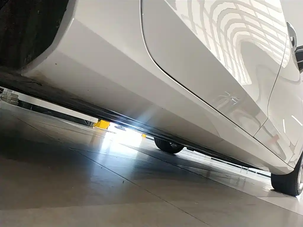 Volvo S90 2018 — фото 21