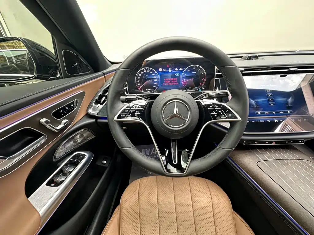 Mercedes-Benz E-Class 2025 — фото 14