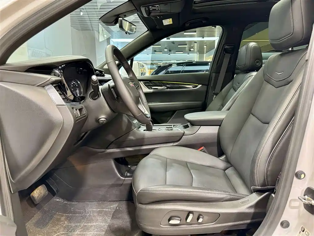 Cadillac XT6 2022 — фото 18